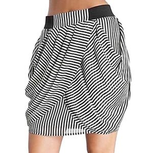 🆕 Guess grey / Black knit tulip skirt 🧨